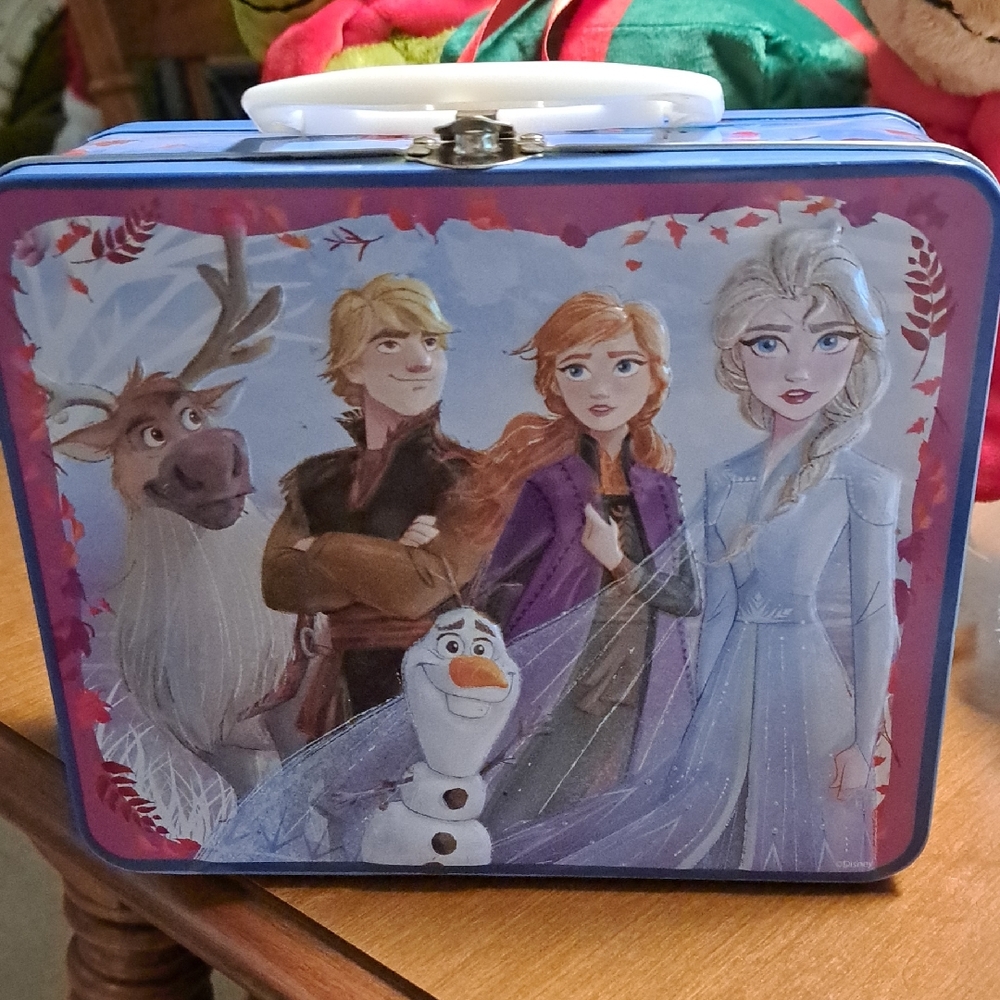 Frozen Character Lunch Box/ BUNDLE ONLY 2 OR MORE ITEMS